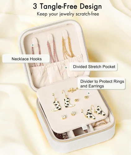 Vista 2 de Quatish Initial Travel Jewelry Case, Jewelry Travel Organizer Christmas Gift for Teen Girls, Portable Small Jewelry Box for Women, Mini Velvet