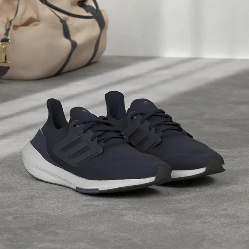 Vista 86 de adidas Tenis de correr Ultraboost 22 para mujer