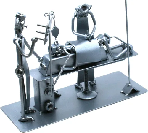 Vista 4 de Adorno de anestesia de metal 3D, neurocirujano, médico, decoración en miniatura de diseñador para el hogar, escultura soldada con autógena