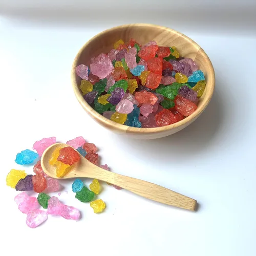 Vista 4 de SweetGlob Gemas grandes de caramelo de azúcar de roca antiguas, cristales de roca de azúcar en trozos (sabores surtidos, 1 libra)