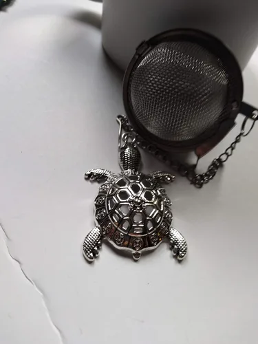 Vista 4 de Infusor de té de tortuga para preparar té suelto