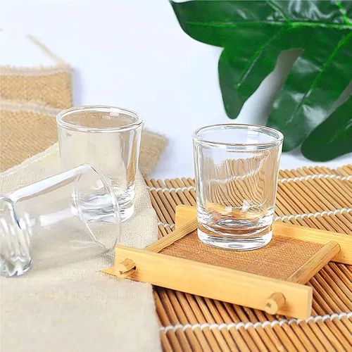 Vista 4 de Gencywe Juego de 6 vasos de chupito con base pesada, vasos de chupito transparentes de 1.6 onzas a granel, pequeños vasos de whisky para vodka