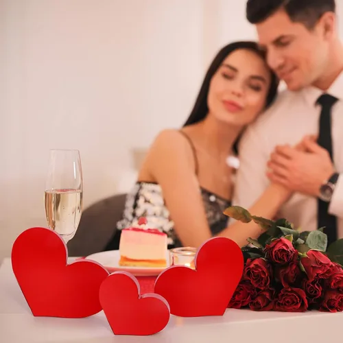 Vista 6 de Whaline Decoración de mesa de madera con forma de corazón para el día de San Valentín, centro de mesa con forma de corazones rojos, 3 tamaños