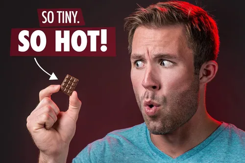 Vista 2 de Paquete de dulces más picantes del mundo: Toe of Satan, Lil Nitro y la barra de chocolate más picante del mundo