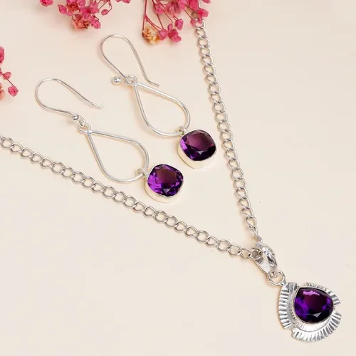 Vista 5 de Juego de joyas de plata de ley con piedras preciosas de amatista para mujeres y niñas. Impresionante juego de joyas collar con colgante y aretes