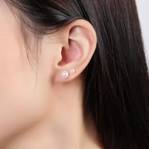 Vista 2 de 2 pares de aretes de perlas de plástico para orejas sensibles, 0.157 pulgadas y 0.236 pulgadas, ligeros, de imitación, sin metal, para mujer