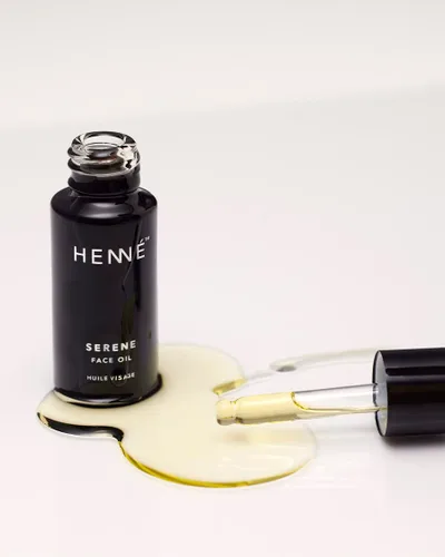 Vista 4 de Henné Organics Aceite facial Serene – Equilibrante y no comedogénico para pieles sensibles – Vegano (tamaño de viaje, 0.35 fl oz)