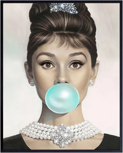 Vista 9 de Audrey Hepburn - Arte de pared de Audrey Hepburn azul, Holly Golightly, arte de pared glamoroso, póster de película vintage, regalo para mujeres