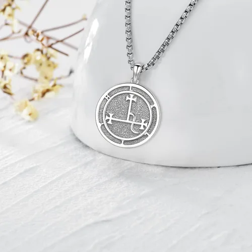 Vista 19 de Collar de pentagrama de plata de ley con triple luna, diosa celta, nudo celta, nudo de brujas, Ankh, sol y luna, Hécate, lilith, Santa Muerte