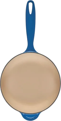 Vista 4 de Le Creuset Saucier de hierro fundido esmaltado, 2.25 cuartos de galón., Marsella