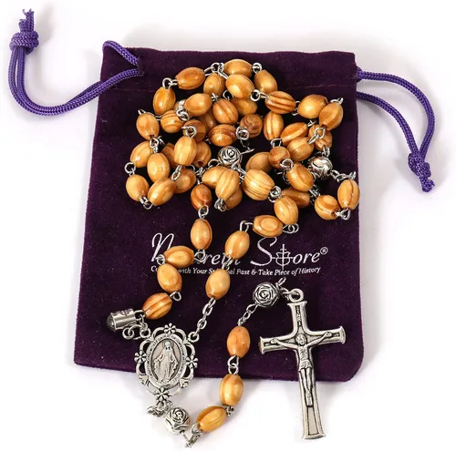 Vista 6 de Nazareth Store Collar de cuentas de rosario de madera de olivo proyectando medalla de oración de nuestro padre con centro de mesa milagroso