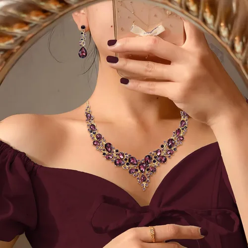 Vista 2 de BriLove Juego de Collar y Aretes Colgantes con Cristales Austríacos para Mujer, Diseño de Lágrimas en Racimo, Collar de Declaración para Boda y Novia