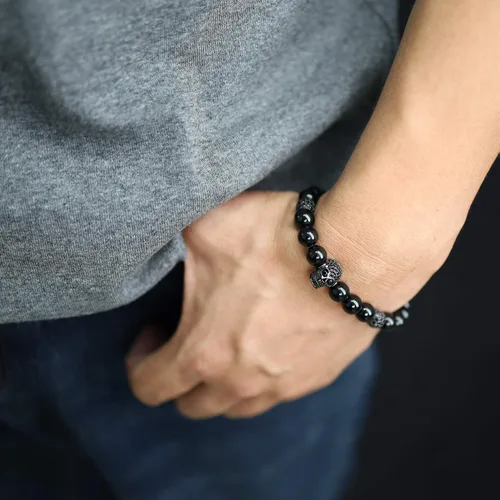 Vista 3 de COAI Pulsera de piedra de obsidiana brillante de plata con calavera