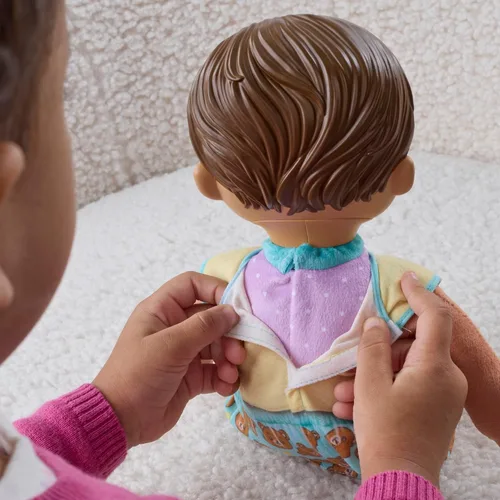 Vista 6 de Baby Alive Beary Soft Snuggles Baby Doll, pelo castaño (exclusivo de Amazon)