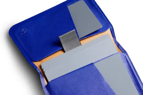 Vista 4 de Bellroy Apex - Funda delgada (billetera delgada de piel plegable, protección RFID), PepperBlue, Cartera Rfid