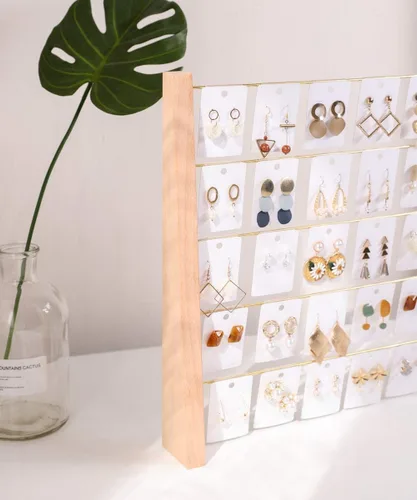 Vista 2 de GemeShou Estante organizador de joyas de haya de 5 niveles estante de almacenamiento al por menor soporte de exhibición de pendientes de madera