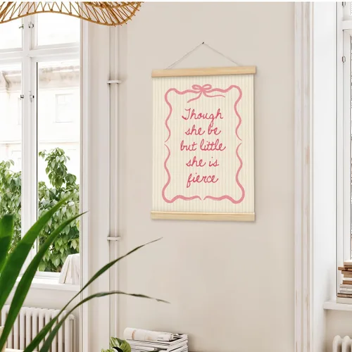 Vista 2 de Wheatwin Decoración de habitación de niñas, colgador de póster de madera para bebé, coqueta de lazo rosa, decoración de pared femenina de moda, 12 x