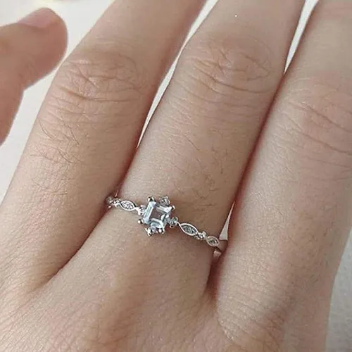 Vista 2 de Greendou Joyería de moda de plata de ley 925, anillo de cristal azul delicado para mujer, anillo cuadrado de compromiso, joyería de moda para mujer