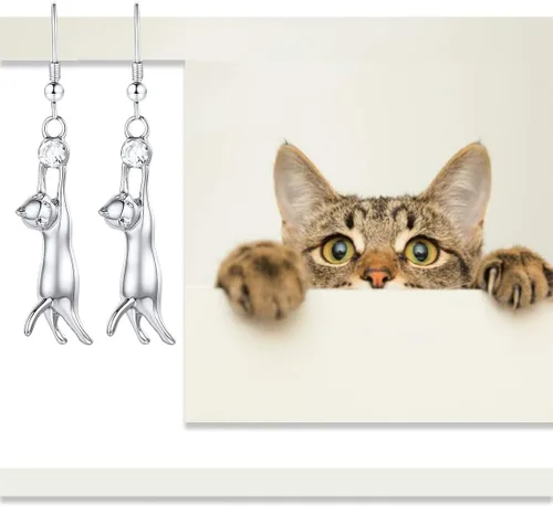 Vista 6 de Aretes U7 bañados en platino, con dije de gato y diamantes de imitación