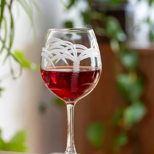 Vista 6 de Rolf Glass Copa de vino con globo de palmera, copas de vino tinto de 18 onzas, sin plomo, cristal grabado con rueda de diamante, diseño de palmera
