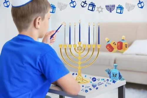 Vista 6 de The Dreidel Company - Velas metálicas azules y plateadas sin goteo de Janucá, 45 velas prémium cónicas decoradas a mano para Janucá, 1 hora