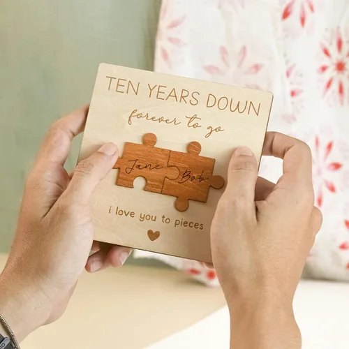 Vista 6 de WOODAMORE Tarjeta de regalo de aniversario de 10 años para él y esposo, regalos de madera para el décimo aniversario de boda, tarjetas de feliz 10