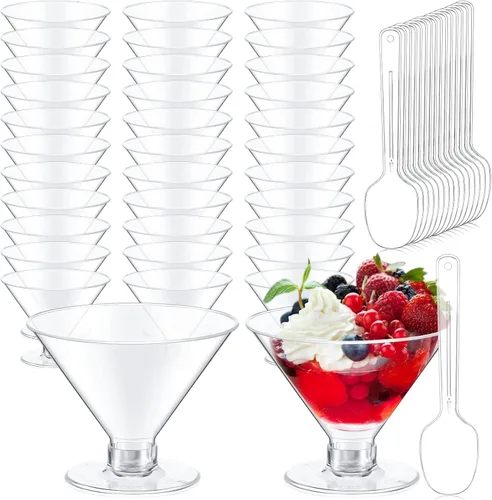 Vista 13 de Yinkin 12 Tazas y 12 Cucharas Vasos de Martini de Plástico Desechables Vasos de Cóctel Mini Tazas de Plástico para Martini Postre PVC Shot