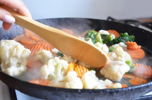Vista 3 de Semillas de Coliflor Snowball para Plantar - Paquete de Reliquia Sin OGM con Instrucciones para Plantar y Cultivar un Huerto al Aire Libre en Casa