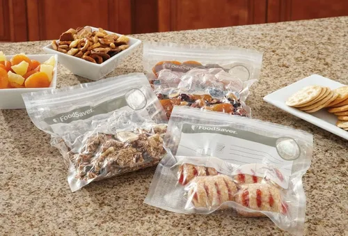 Vista 4 de 18 bolsas de cremallera al vacío de cuarto de galón con una construcción única de varias capas FoodSaver, Galón, 12 unidades, Multicolor
