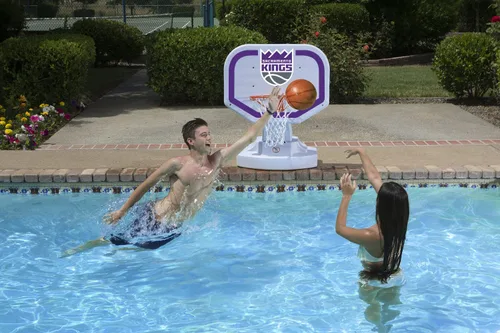 Vista 2 de Poolmaster 72926 Sacramento Kings NBA USA Juego de baloncesto junto a la piscina estilo competición
