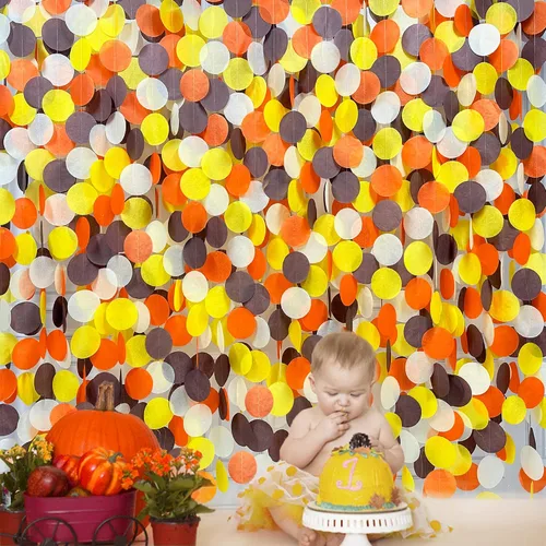 Vista 4 de 205 pies de decoración para fiesta de otoño Guirnalda de fondo de círculos grandes con puntos naranja, marrón, amarillo y beige de papel de seda