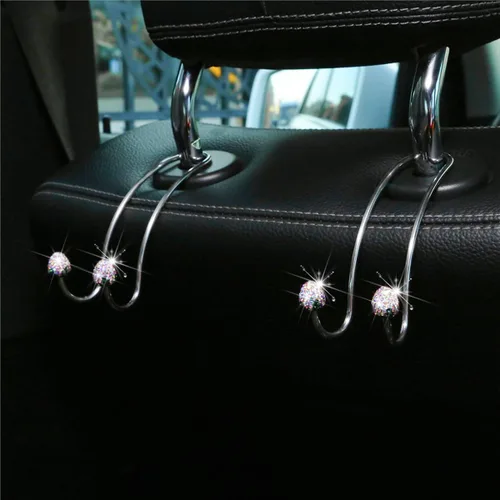 Vista 4 de BESULEN Ganchos decorativos de fresa para automóvil, paquete de 2 organizadores de respaldo de asiento con diamantes brillantes, ganchos de AB
