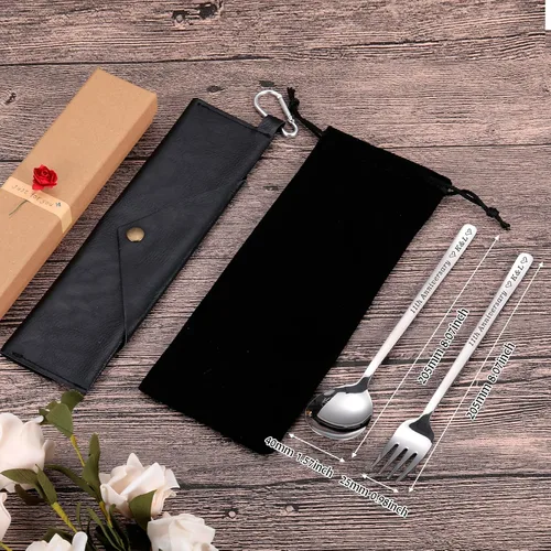 Vista 3 de Juego de cuchara y tenedor de acero inoxidable con nombre personalizado para parejas, utensilios de metal grabados personalizados para helado, café