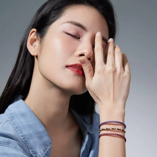 Vista 3 de ZHOU LIU FU Pulseras con dije, pulsera de acero inoxidable para mujeres, niñas, hombres, novios, parejas, rojo, negro, azul, morado, fucsia