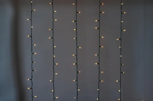 Vista 2 de Brite Star Luces de línea recta de 35 litros, transparente, cable verde