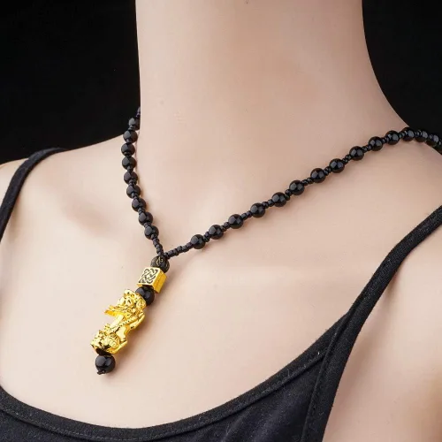 Vista 4 de poceton Feng Shui Pixiu Pulsera 3 Set, Buena suerte Pixiu Colgante Collares, Negro Obsidiana Feng Shui Riqueza Pulseras y ajustable tallado a mano