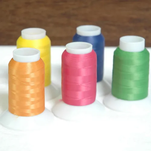 Vista 8 de Threadart Hilo de Serger Lanoso Elástico 3,280.8 ft Carretes Nylon, Aqua