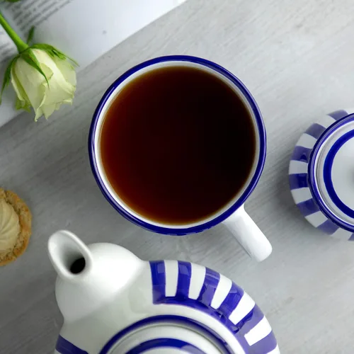 Vista 3 de City to Cottage Taza de cerámica hecha a mano, diseño de rayas azul marino, extra grande de 17.5 onzas, capuchino de cerámica, café, té, taza