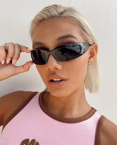 Vista 3 de Haygafe Gafas de sol envolventes para mujeres y hombres a la moda geniales Y2K gafas de sol futuristas negrogris NegroGris