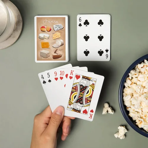 Vista 2 de Lantern Press Variedades de queso (52 cartas de juego, baraja de cartas de tamaño póquer con comodinos)