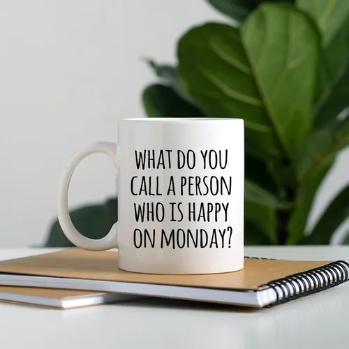 Vista 3 de Shqiueos Divertidos regalos de jubilación para mujeres y hombres, taza de feliz jubilado de 11 onzas, el mejor regalo de jubilación para mujeres