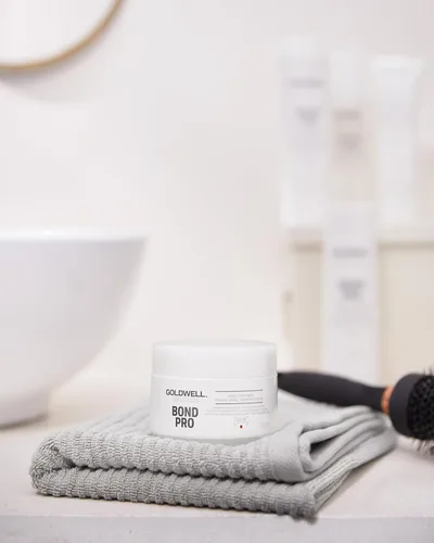 Vista 4 de Goldwell Dualsenses Bond Pro Fortalecimiento 60Sec Tratamiento 6.8 fl oz