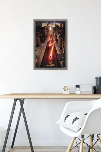 Vista 6 de Trends International DC Comics TV - The Flash - Póster de pared de una hoja de calle, 14.725 x 22.375 pulgadas, versión enmarcada de madera