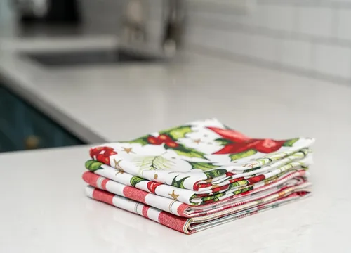 Vista 4 de MyPillow Paquete de 4 paños de cocina Poinsettia Poinsetia