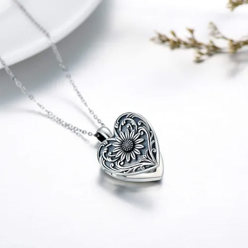 Vista 2 de SOULMEET - Collar con relicario en forma de corazón con girasol donde se pueden guardar fotografías de personas para tenerlas cerca de ti joyería