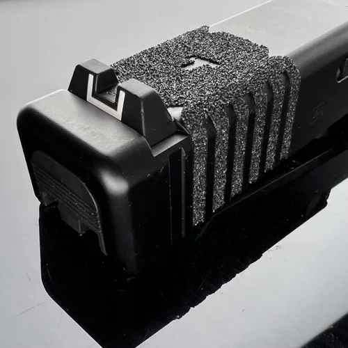Vista 4 de Talon Grips - Agarre adhesivo para Glock 19, 19 MOS, 23, 25, 32, 38, 44, 49- Fabricado en los Estados Unidos - Fácil instalación, ultrafino