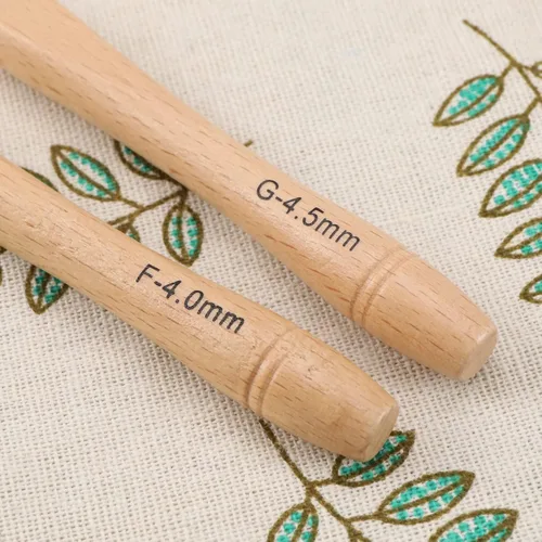 Vista 7 de Create idea Juego de 9 ganchos de ganchillo con mango plano ergonómico, agarre de madera para tejer a ganchillo, suministros ligeros de 0.079