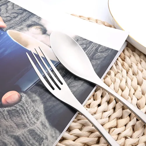 Vista 4 de Juego de cubiertos de plata mate con cuchillo para carne, 24 piezas de cubiertos pesados de acero inoxidable 18/10, juego de utensilios generosos