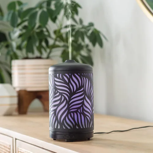 Vista 2 de Airome - Difusor ultrasónico de aceite esencial giratorio de 3.4 fl oz con luz LED, rotación de carrusel de 360, palma silvestre de metal negro