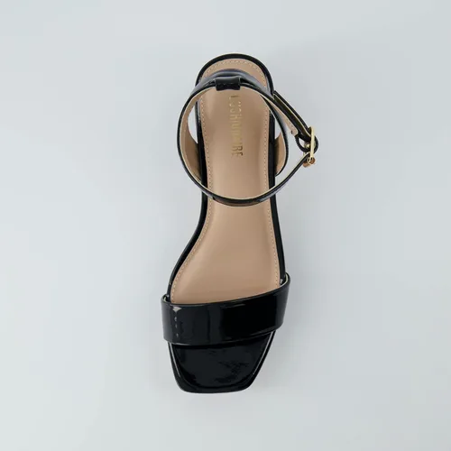Vista 6 de CUSHIONAIRE Sandalias de vestir con plataforma Cherry para mujer + espuma viscoelástica y anchos disponibles